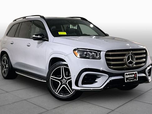 Used 2024 Mercedes-Benz GLS 450 4MATIC image 2