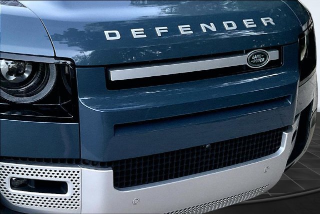 Used 2023 Land Rover Defender 90 S AWD/4WD image 29