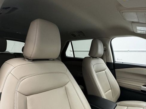 Used 2023 Ford Explorer XLT w/ Equipment Group 202A image 24