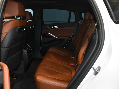 New 2026 BMW X6 xDrive40i w/ Executive Package image 18