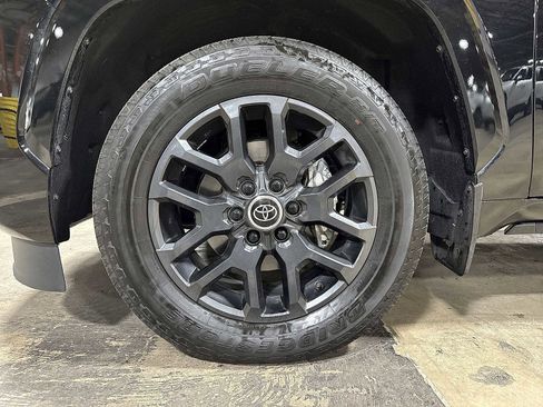 Used 2024 Toyota Sequoia Platinum image 10
