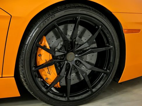 Used 2016 Lamborghini Aventador LP 700-4 image 16