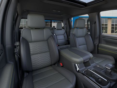 New 2026 Chevrolet Silverado 1500 ZR2 image 16