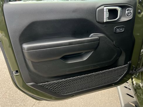 Used 2021 Jeep Wrangler Unlimited Sport image 12