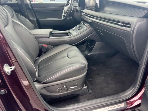 Used 2024 Hyundai Palisade Limited image 13
