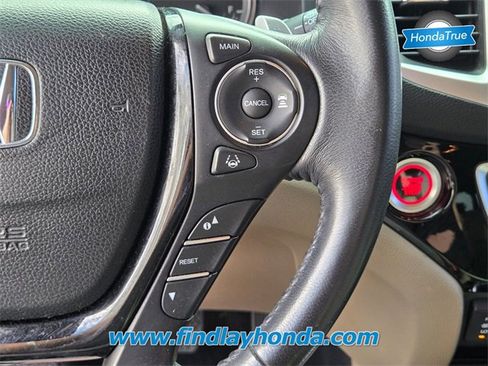 Used 2017 Honda Pilot Touring image 30