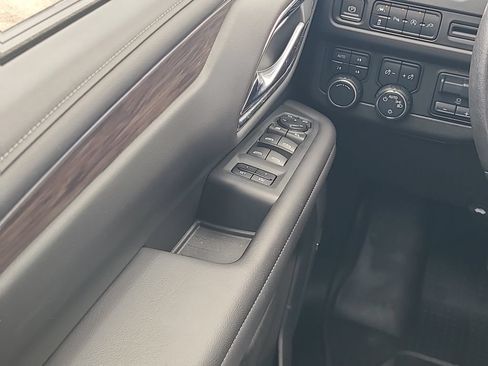 Used 2021 Chevrolet Tahoe LT w/ LT Signature Package AWD/4WD image 20