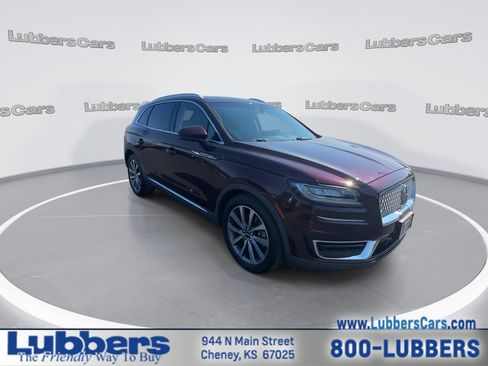 Used 2019 Lincoln Nautilus Select AWD/4WD image 2