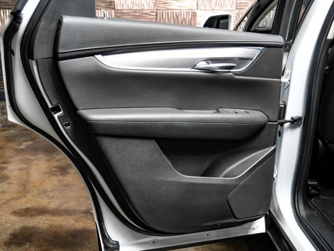 Used 2019 Cadillac XT5 Premium Luxury FWD image 51