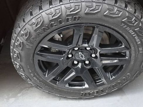 Used 2024 Chevrolet Silverado 1500 LT Trail Boss w/ Convenience Package II AWD/4WD image 29