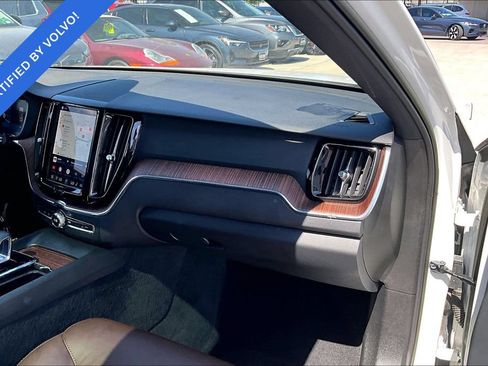 Used 2023 Volvo XC60 B5 Plus w/ Climate Package AWD/4WD image 19