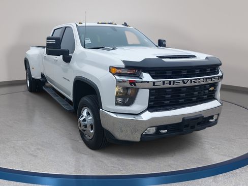 Used 2022 Chevrolet Silverado 3500 LT w/ Convenience Package AWD/4WD image 3
