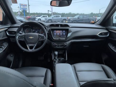 Used 2022 Chevrolet TrailBlazer ACTIV w/ Sun and Liftgate Package FWD image 15
