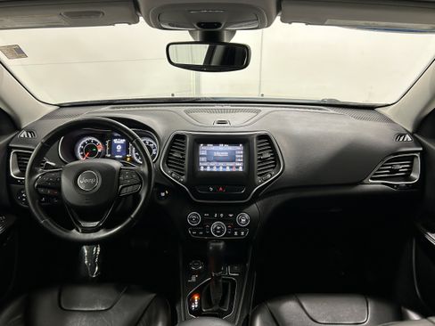 Used 2020 Jeep Cherokee Latitude Plus AWD/4WD image 16