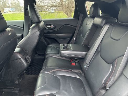 Used 2015 Jeep Cherokee Trailhawk w/ Comfort/Convenience Group image 27