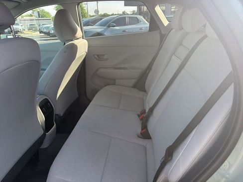 Used 2025 Hyundai Kona SEL FWD image 13