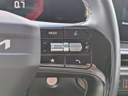 Certified 2026 Kia Sorento S w/ S Panoramic Sunroof Package FWD image 21