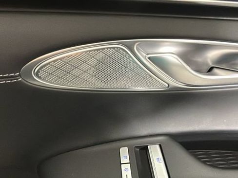 Used 2025 Genesis GV70 2.5T AWD/4WD image 32