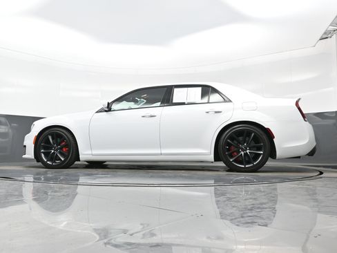 Used 2023 Chrysler 300 C image 27