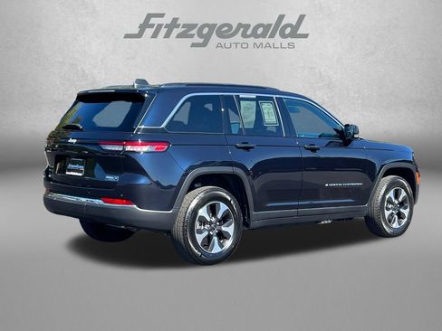 Used 2024 Jeep Grand Cherokee Limited 4xe w/ Trailer Tow Package AWD/4WD image 7