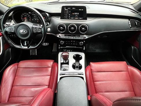 Used 2021 Kia Stinger GT2 RWD image 25