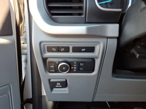 Certified 2022 Ford F150 XLT w/ Equipment Group 302A High image 21