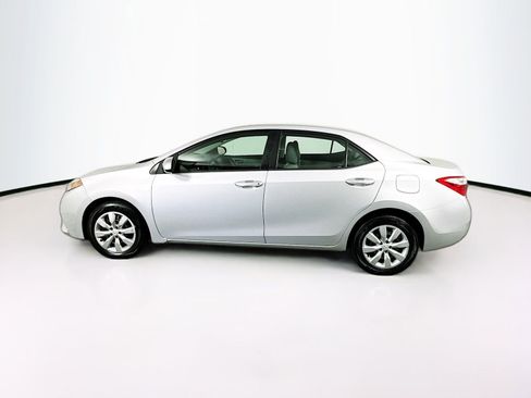 Used 2016 Toyota Corolla LE FWD image 4