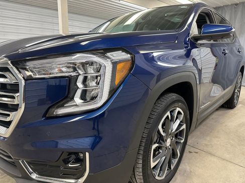 Certified 2022 GMC Terrain SLT w/ Infotainment Package II image 39