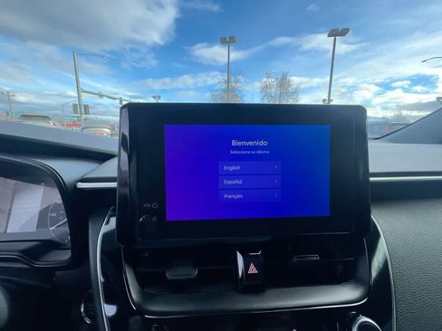 Used 2025 Toyota Corolla SE image 16