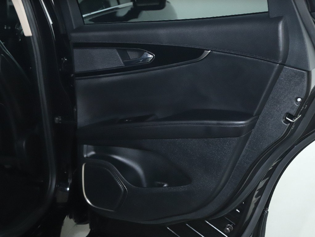 Certified 2023 Lincoln Nautilus AWD w/ Premium Package image 32