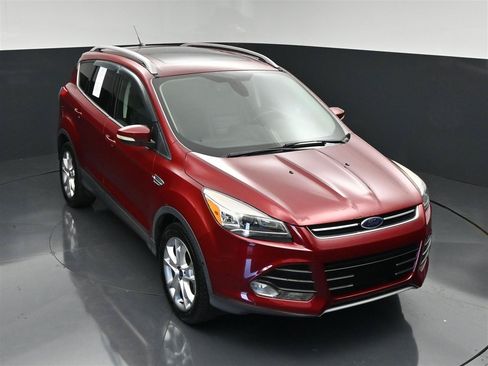 Used 2016 Ford Escape Titanium w/ Equipment Group 301A AWD/4WD image 20