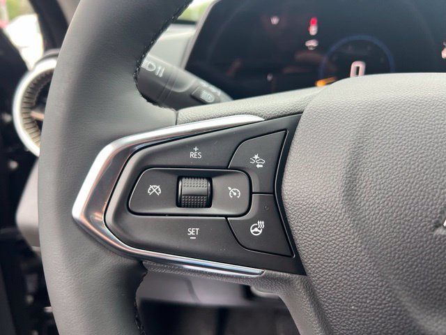 Used 2025 Chevrolet Trax ACTIV w/ Driver Confidence Package FWD image 9