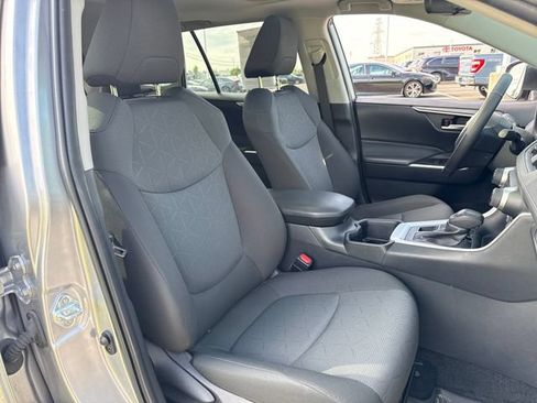 Used 2024 Toyota RAV4 XLE w/ Convenience Package AWD/4WD image 11