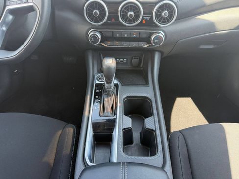Used 2025 Nissan Sentra SV FWD image 34