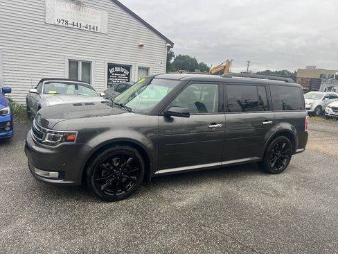 Used 2018 Ford Flex Limited w/ Equipment Group 303A AWD/4WD image 2