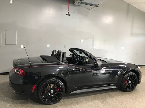 Used 2017 FIAT 124 Spider Abarth image 5