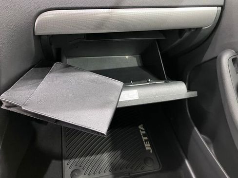 Used 2017 Volkswagen Jetta S image 24