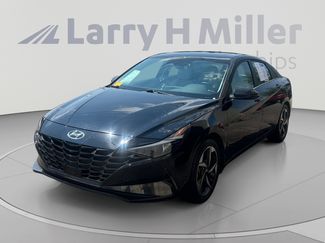 Used 2023 Hyundai Elantra Limited FWD video 1