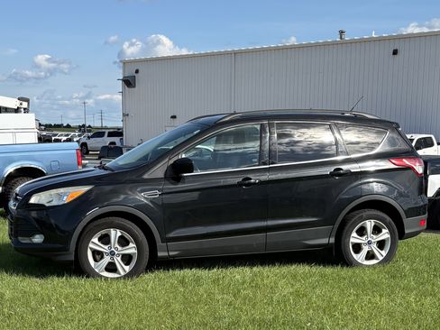 Used 2020 Ford Escape Titanium AWD/4WD image 6