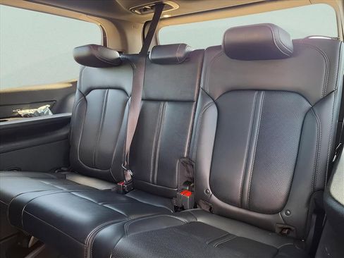 Used 2022 Jeep Wagoneer Series II w/ Rear Seat Video Group 1 image 12