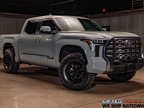Used 2025 Toyota Tundra Platinum AWD/4WD image 1