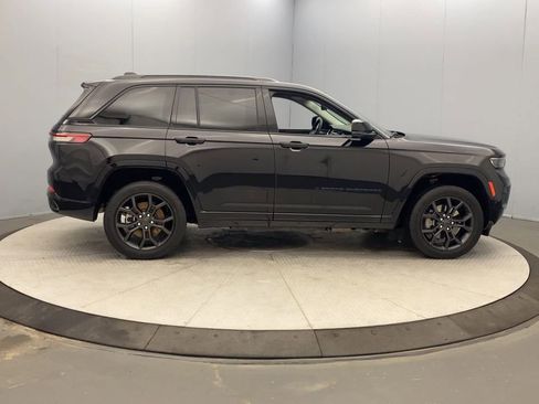 Used 2023 Jeep Grand Cherokee 30th Anniversary AWD/4WD image 6