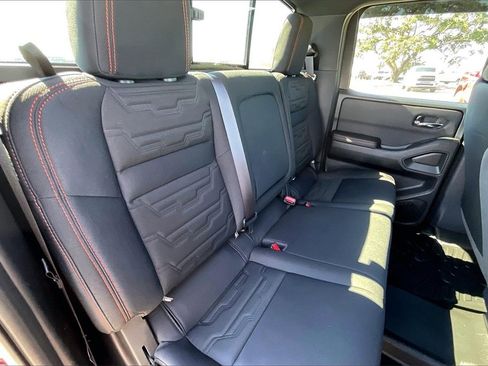 Used 2025 Nissan Frontier Pro-X w/ Pro Convenience Package image 22