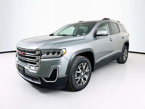 Used 2023 GMC Acadia SLE w/ Driver Convenience Package image 3