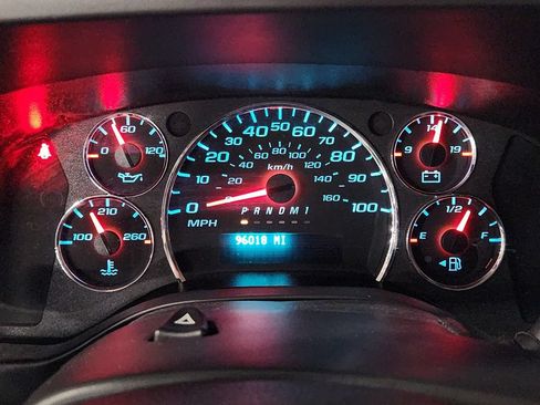 Used 2021 Chevrolet Express 3500 w/ Driver Convenience Package RWD image 32