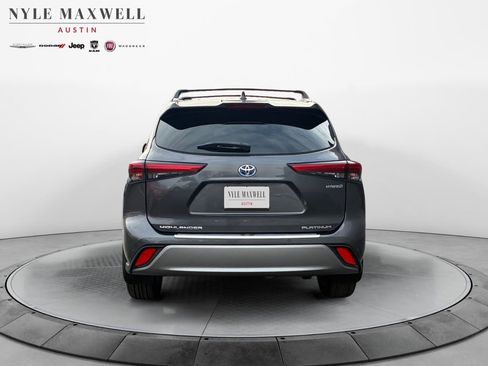 Used 2022 Toyota Highlander Platinum image 15