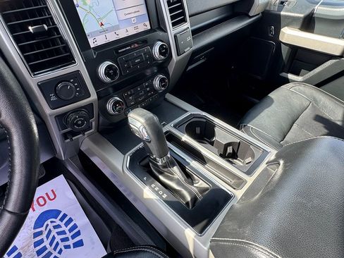 Used 2019 Ford F150 Lariat w/ Equipment Group 502A Luxury AWD/4WD image 22