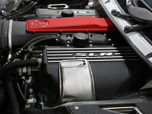 Used 2006 Mercedes-Benz SLR image 32