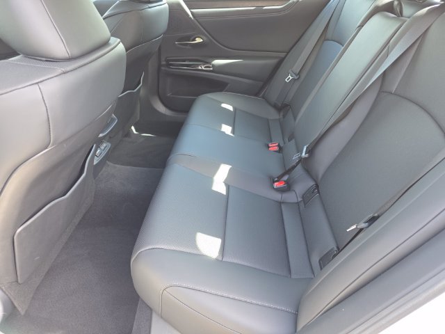 Used 2025 Lexus ES 350 w/ Premium Package FWD image 17