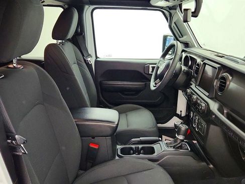 Used 2023 Jeep Wrangler Unlimited w/ Sun & Screen Package AWD/4WD image 25